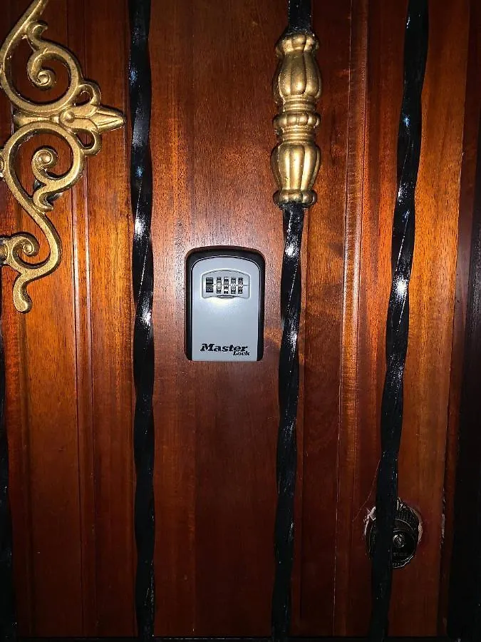Entire Apartment Tu Nido De Amor Netflix Wifi Santo Domingo 0*,  Dominican Republic